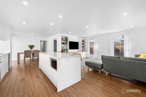 Property photo of 19 Crestmoor Drive Highton VIC 3216