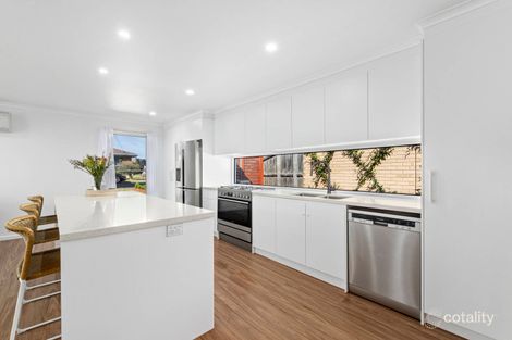Property photo of 19 Crestmoor Drive Highton VIC 3216