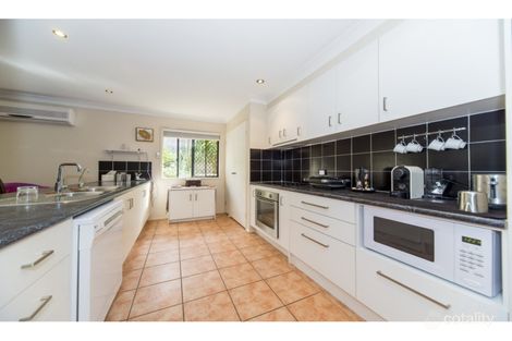 4 Murchison St, Pacific Pines, QLD 4211