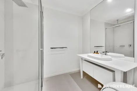 Property photo of 14 Surrey Court Bundoora VIC 3083