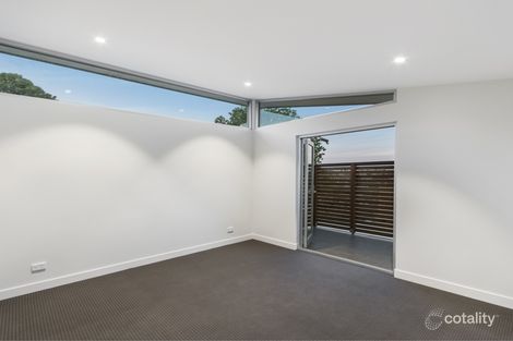 Property photo of 1/15 Esmale Street Strathmore VIC 3041