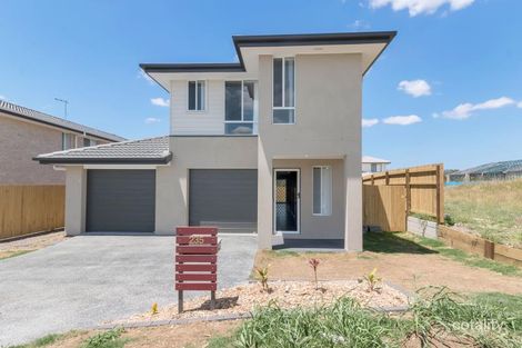 1/235 Edwards St, Flinders View, QLD 4305