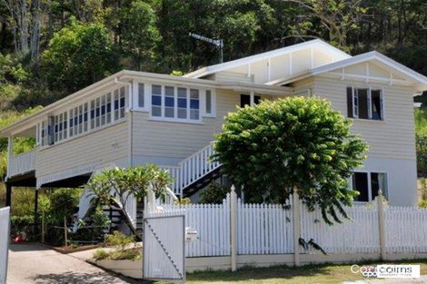 Property photo of 8 Hillside Close Aeroglen QLD 4870