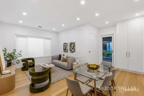 Property photo of 28A Braemar Street Essendon VIC 3040