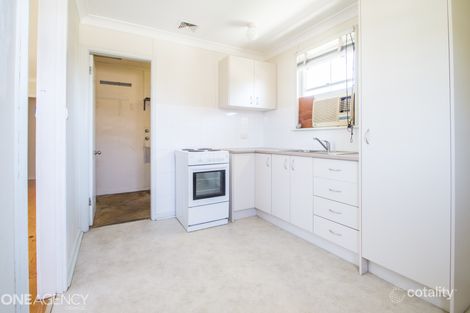 Property photo of 1 Elonera Place Orange NSW 2800