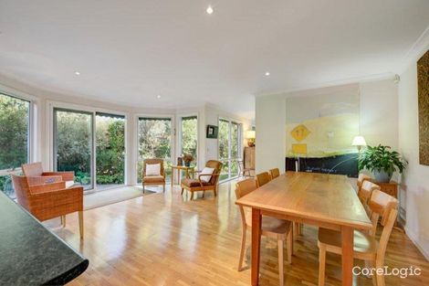 Property photo of 14 Avondale Grove Mount Waverley VIC 3149