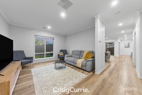Property photo of 36 Zermatt Loop Pakenham VIC 3810