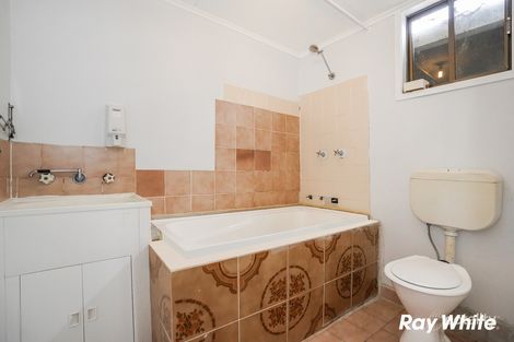Property photo of 17 Pitcairn Avenue Lethbridge Park NSW 2770