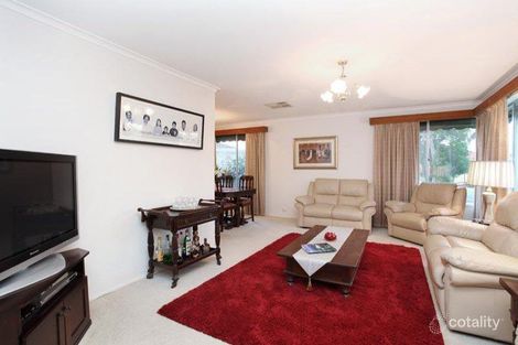 Property photo of 4 Pendle Close Gladstone Park VIC 3043