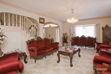 Property photo of 27 Bellbrook Drive Dandenong North VIC 3175