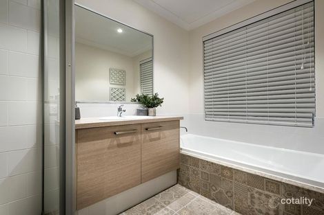 Property photo of 210 Burrows Loop Midvale WA 6056