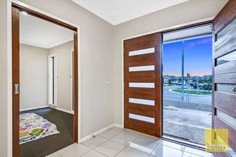 Property photo of 40 Lumiere Boulevard Truganina VIC 3029