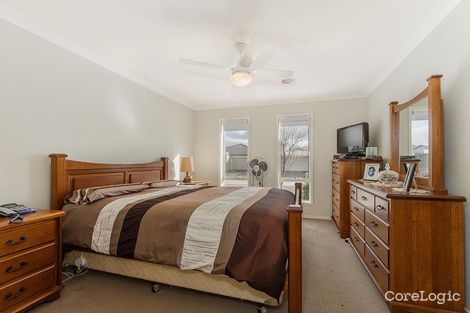 Property photo of 8 Edmondshaw Drive Deer Park VIC 3023