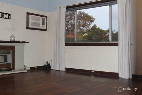 18 Shaw Pl, Innaloo, WA 6018