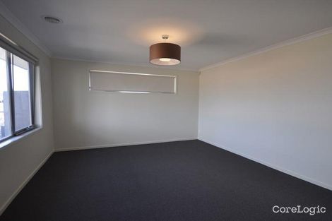 Property photo of 11 Highvale Rise Warragul VIC 3820