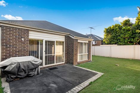 Property photo of 4 Macalister Place Pakenham VIC 3810