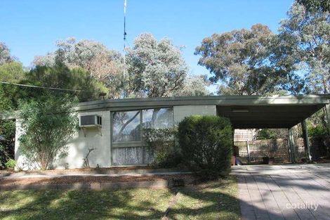 8 Cherry Tree Rd, Hurstbridge, VIC 3099