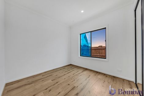 Property photo of 11 Ovata Grove Donnybrook VIC 3064