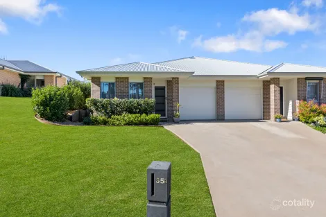 Property photo of 35A Wagtail Crescent Batehaven NSW 2536