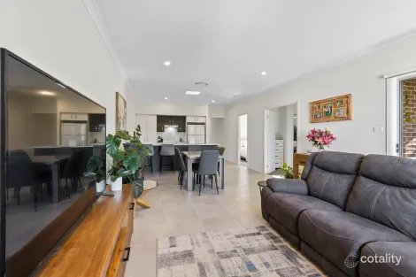 Property photo of 35A Wagtail Crescent Batehaven NSW 2536