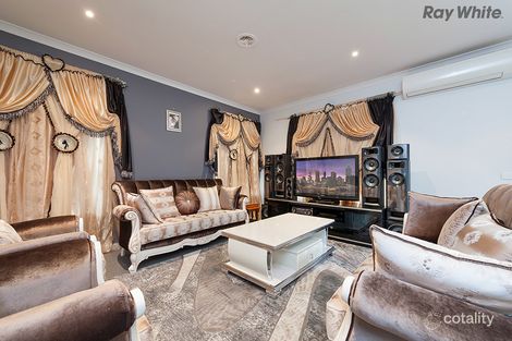 Property photo of 2/12 Douglas Avenue St Albans VIC 3021