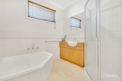 Property photo of 2/9 Harricks Crescent Attwood VIC 3049