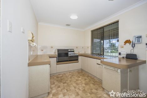 Property photo of 40 Christowe Drive Swan View WA 6056