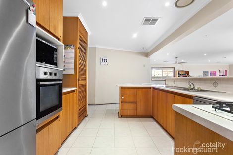 Property photo of 52 Zina Grove Mooroolbark VIC 3138