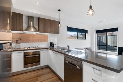 Property photo of 13 Portrait Place Clyde North VIC 3978