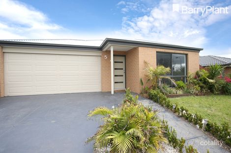 Property photo of 5 Guinea Flower Drive Cranbourne West VIC 3977