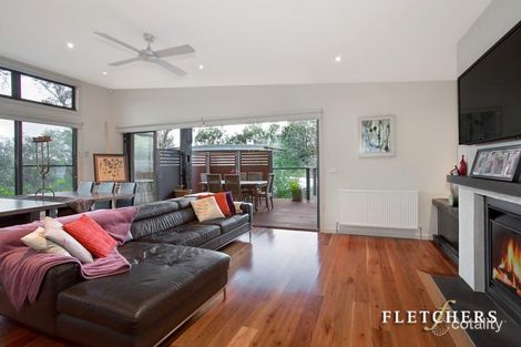 Property photo of 16 Banks Road Eltham North VIC 3095