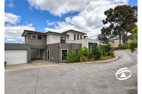 2 Tanika Lane, Narre Warren, VIC 3805
