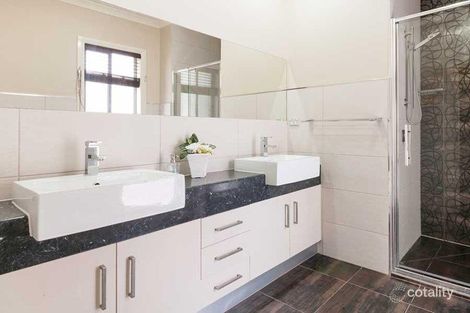 Property photo of 22 Botanic Rise Craigieburn VIC 3064