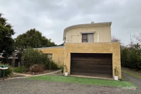 73a Brantome St, Gisborne, VIC 3437