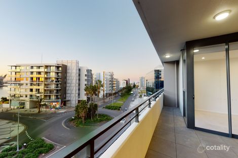 Property photo of 403/10 Worth Place Newcastle NSW 2300