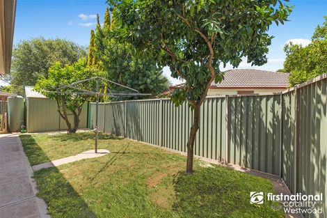 Property photo of 4 Carly Terrace Werribee VIC 3030