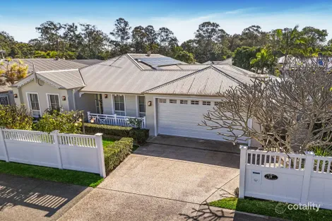 Property photo of 8 Lauradale Crescent Ormeau QLD 4208