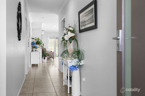 Property photo of 2/20 Water Gum Crescent Ningi QLD 4511