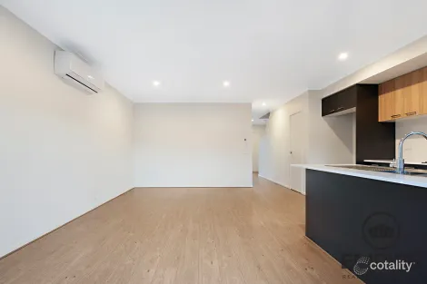 Property photo of 5 Zagros Street Clyde North VIC 3978