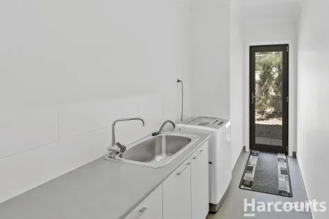Property photo of 35 Rissmann Drive Horsham VIC 3400