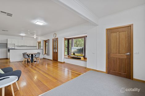 Property photo of 17 Goldsmiths Road Eaglehawk VIC 3556