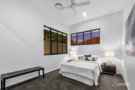 Property photo of 207B Riding Road Balmoral QLD 4171