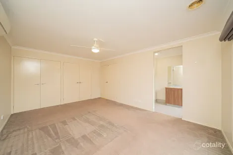 Property photo of 9 Fantail Way Berwick VIC 3806