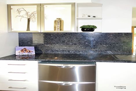 Property photo of 5 Essex Road Mount Austin NSW 2650