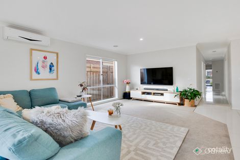 Property photo of 16 Lemon Grove Cranbourne West VIC 3977