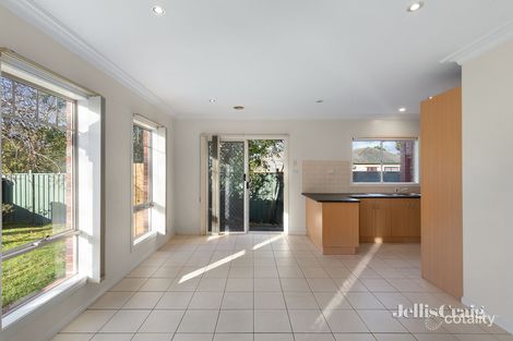 Property photo of 1/179 Grimshaw Street Greensborough VIC 3088