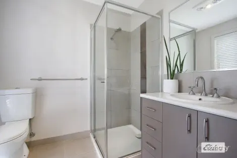 Property photo of 41 Thorneycroft Avenue Wodonga VIC 3690