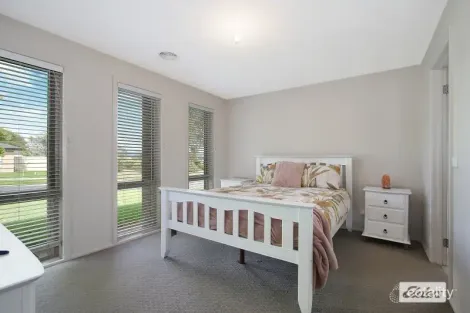 Property photo of 41 Thorneycroft Avenue Wodonga VIC 3690