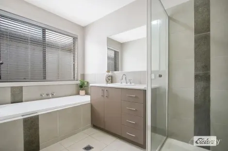 Property photo of 41 Thorneycroft Avenue Wodonga VIC 3690