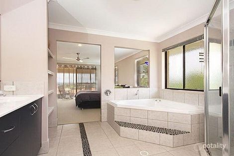 Property photo of 43 Hermitage Crescent Thornlands QLD 4164